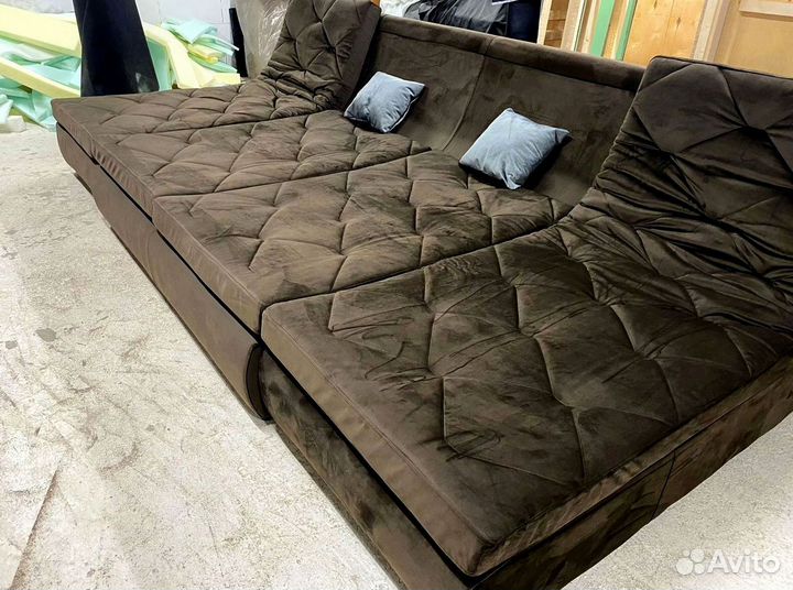 Большой угловой диван на заказ