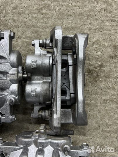 Суппорта двухпоршневые Toyota Camry V70