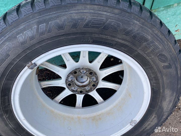 Dunlop SP Winter Ice 01 235/65 R17