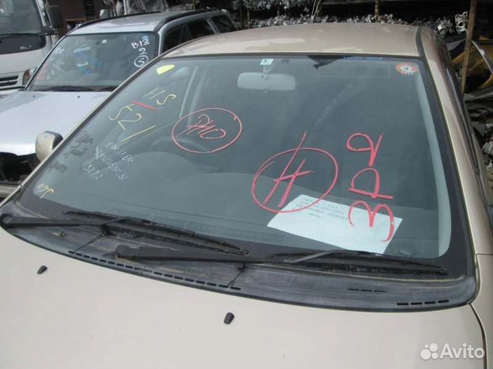 Лобовое стекло Toyota Allex ZZE123 2ZZ-GE 2002/5