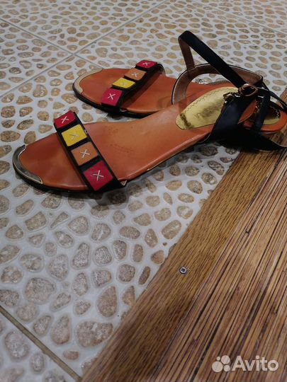 Сандалии