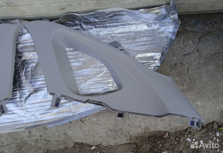 Обшивка форточки задняя Renault Kaptur