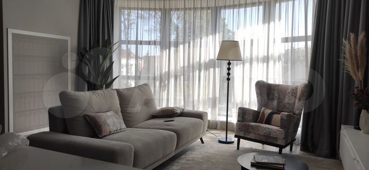 2-к. квартира, 90,2 м², 3/10 эт.