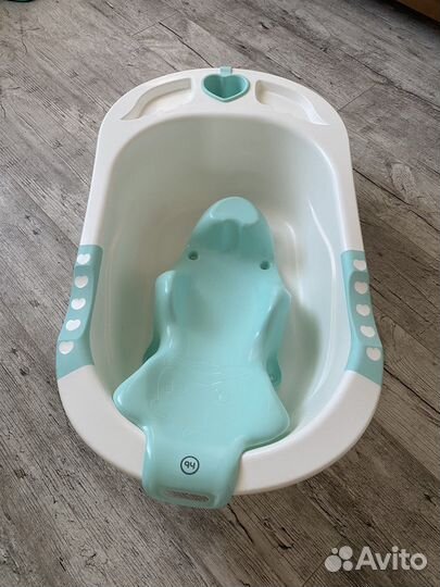 Ванночка для купания с горкой happy baby