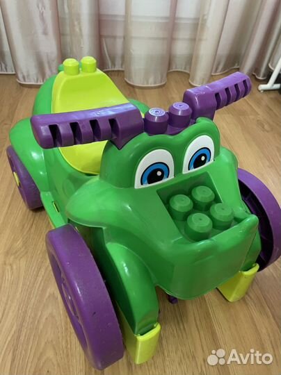 Качалка-машинка для покатушек :)