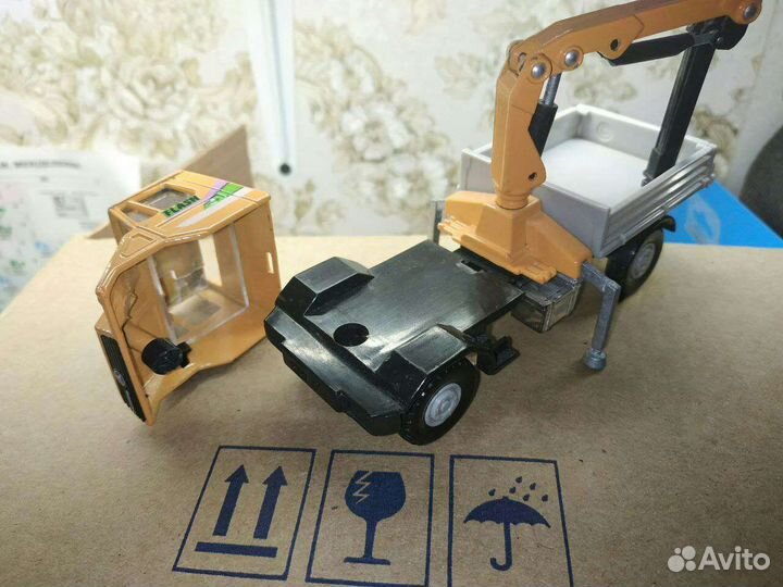 Моделька Mercedes-Benz Unimog на запчасти