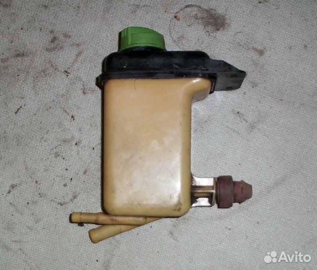 Бачок гур Audi A8 D2