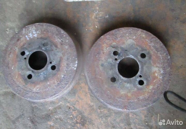 Барабаны тормозные Toyota Yaris P1 2001