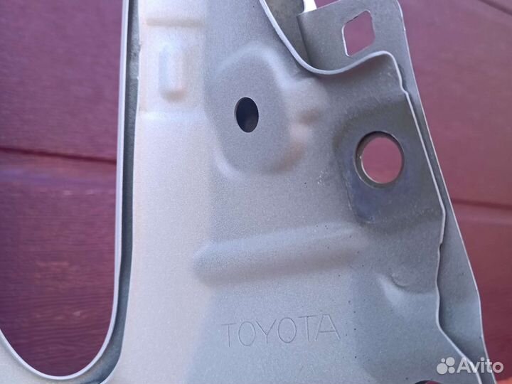 Крыло переднее правое Toyota Camry v 70