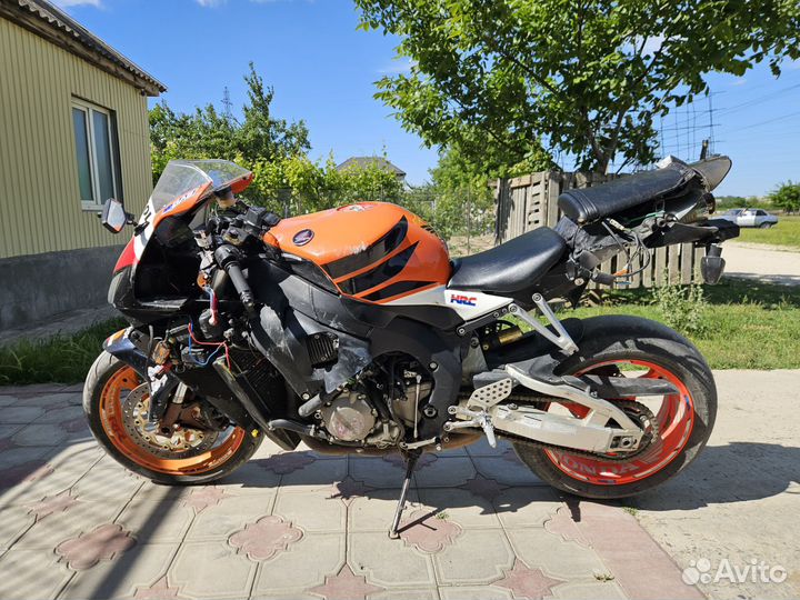 Honda cbr 1000rr