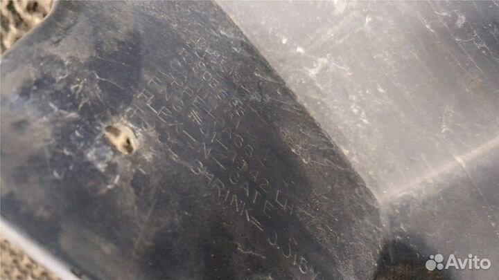 Молдинг крыла Hummer H3, 2008