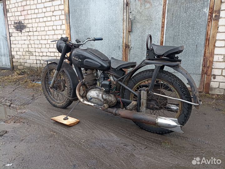Мотоцикл Иж 49