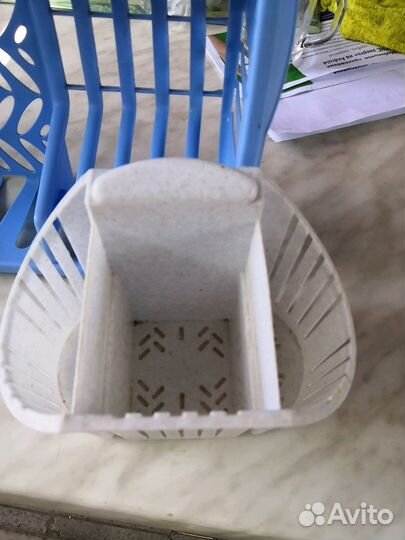 Сушилка, стаканчики, сковороды, чугун утятница