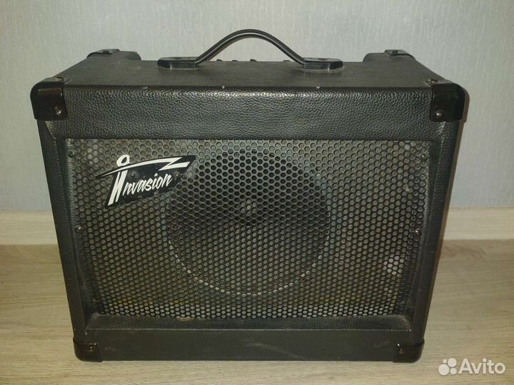 Гитарный комбик invasion sv15