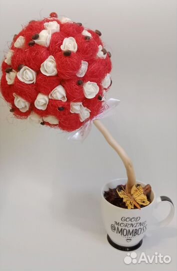 Красно-белый топиарий