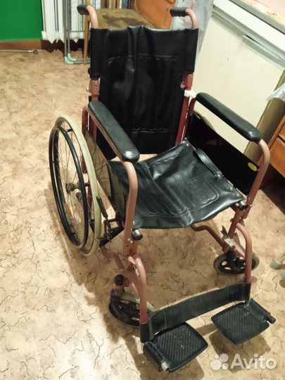 Коляска 500 р, ходунки новые абсолютно 1000
