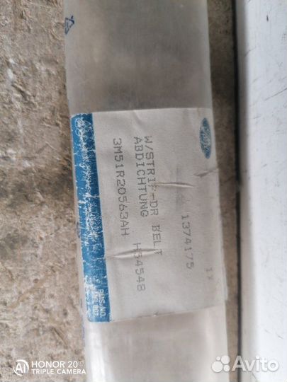 Молдинг стекла передний левый Ford C-Max 2003-2010