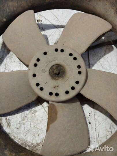 Вентилятор охлаждения Subaru Legacy 1992