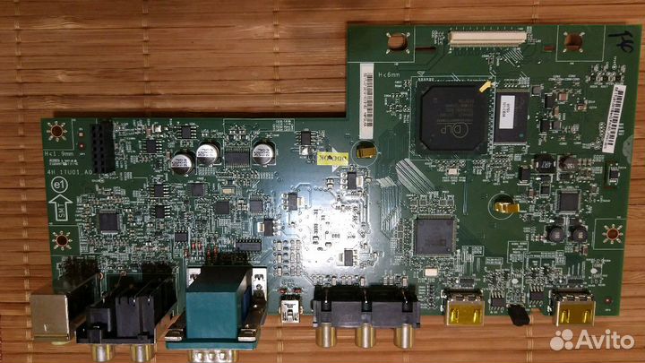 Проектор Benq w750 материнская плата на запчасти