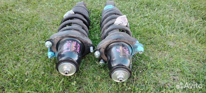 Стойки задние Toyota sienta 4wd