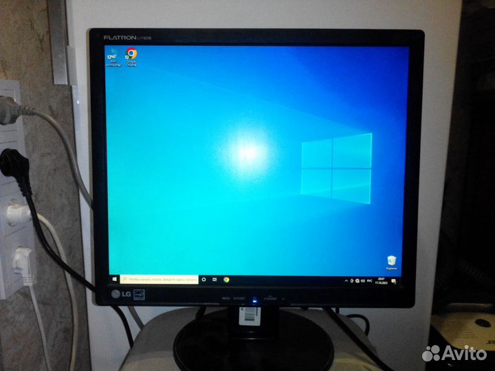 Монитор LG Flatron L1742S