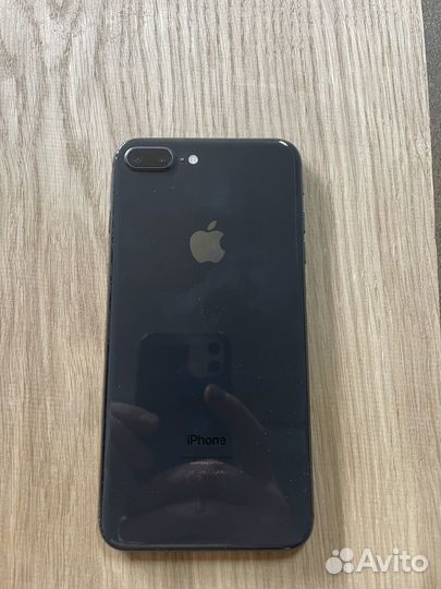 iPhone 8 Plus, 64 ГБ