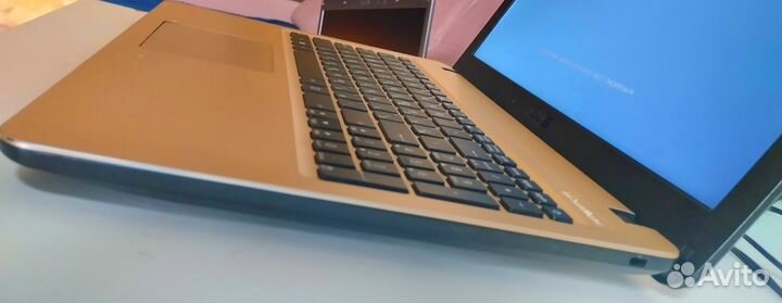 Ноутбук asus