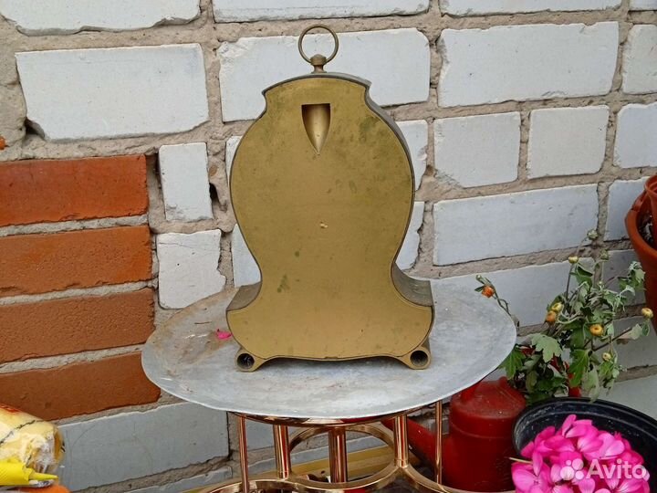 Настольные и настенные часы Янтарь