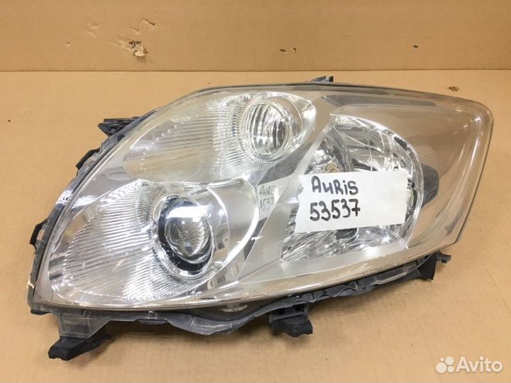 Фара передняя левая Toyota Auris 150