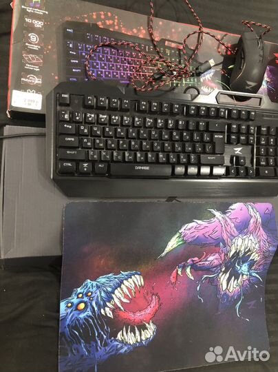 Игровая клавиатура, игровая мышь, коврик