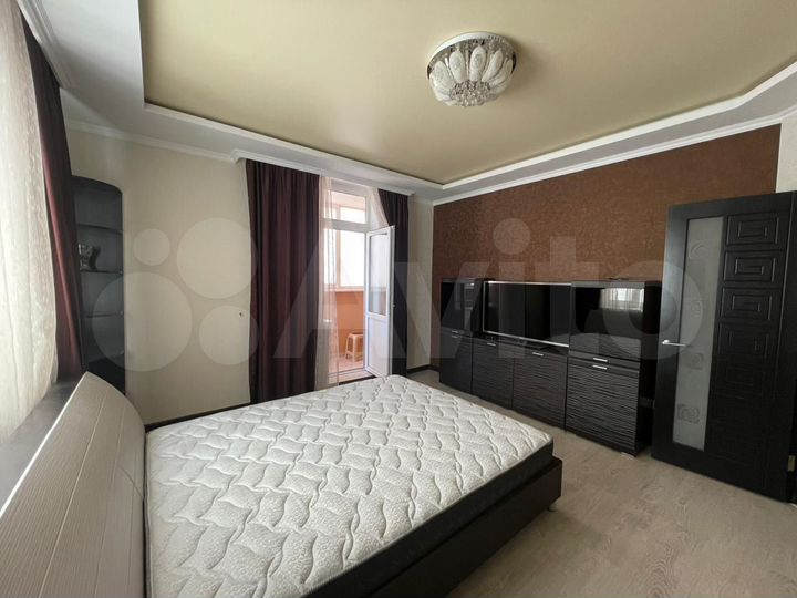 2-к. квартира, 65 м², 13/16 эт.