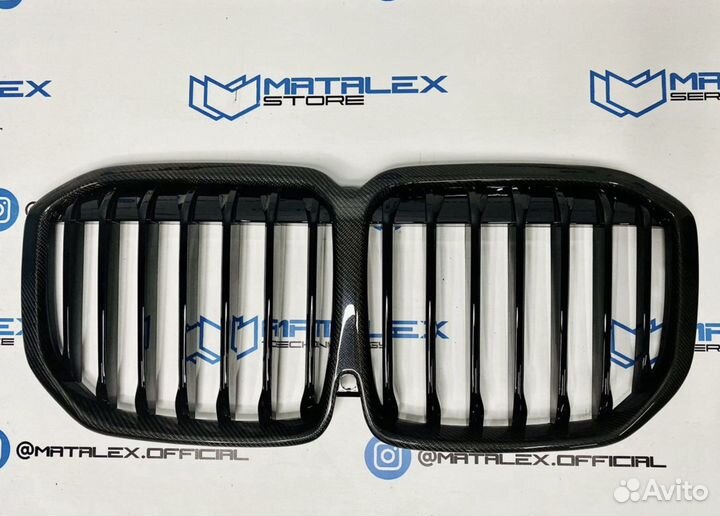 Решетка радиатора BMW X7 G07 карбон