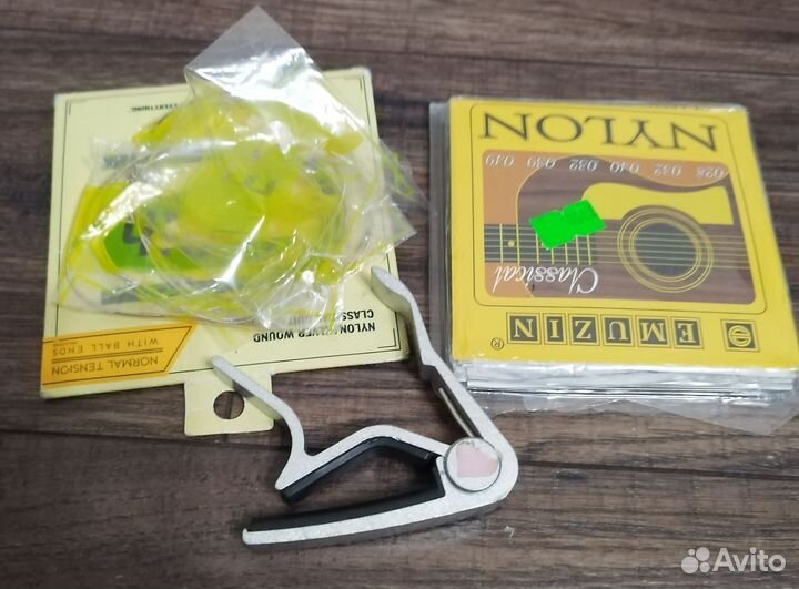 Классическая гитара yamaha c40