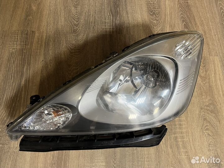 Фара Honda Fit Jazz GE 2007-2010 ксенон
