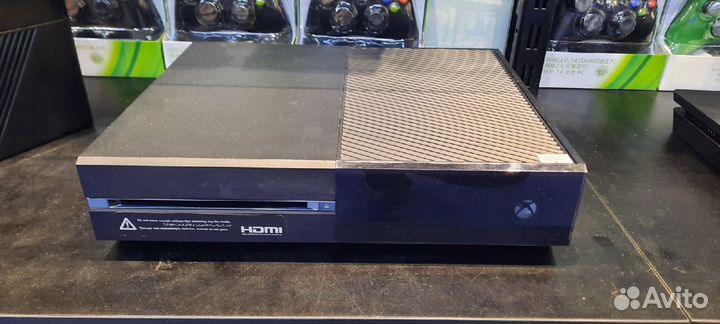 Xbox One 500гб + 1 игра + гарантия