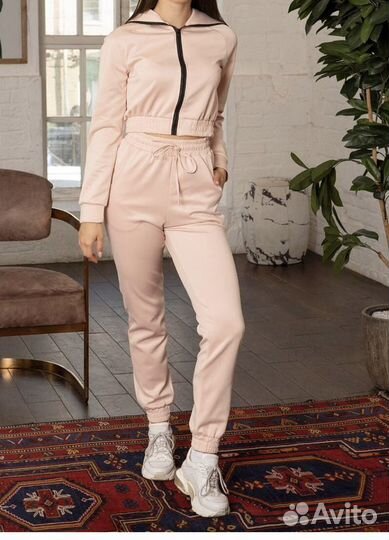 Спортивный костюм