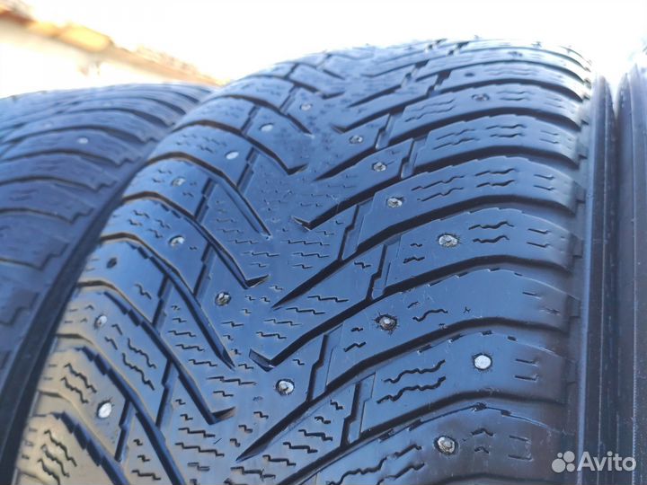 Nokian Tyres Hakkapeliitta 8 225/50 R17 94T