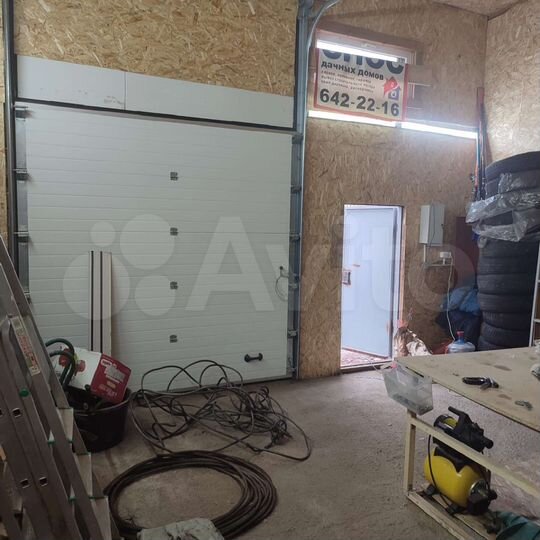 Гараж, > 30 м²