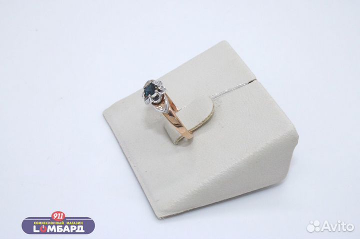 Золотое кольцо с бриллиантами и сапфиром 585