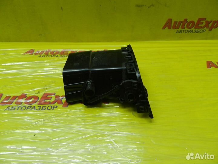 Дефлектор воздушный LADA X-Ray