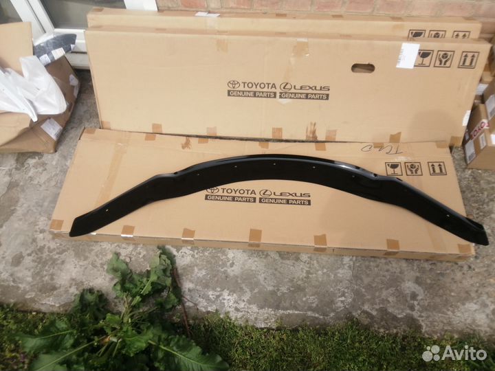 Новый оригинальный дефлектор lexus UX 2018-2023