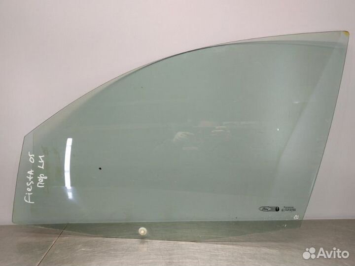 Стекло двери переднее левое Ford Fiesta 2006