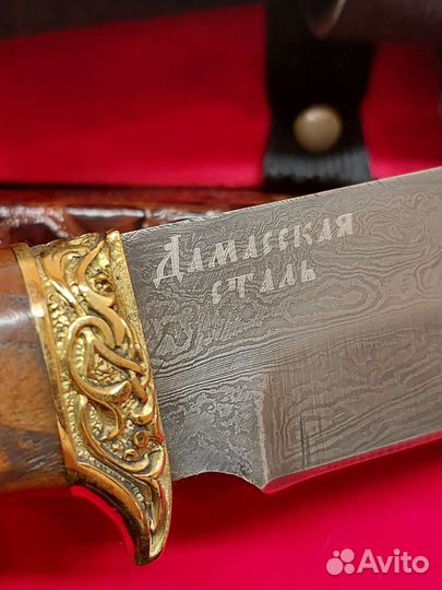 Нож охотничий сталь Дамаск в подарочном кейсе