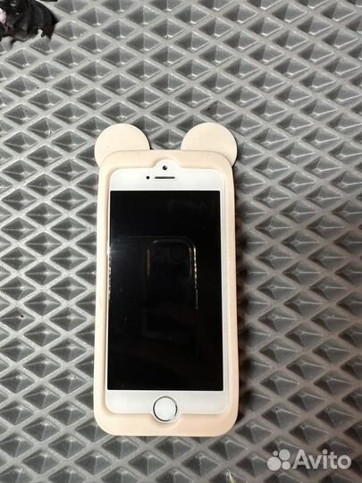 Чехлы на телефон