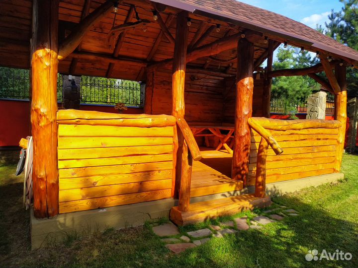 Беседка из лиственницы в стиле рустик