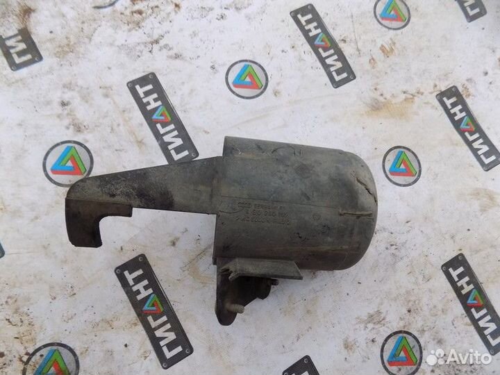 Кронштейн осушителя A6 C5 1997-2004