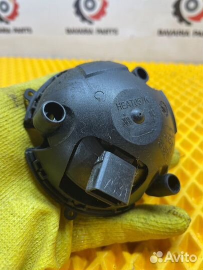 Мотор зеркала правый Audi A8 D3 4.2 2007