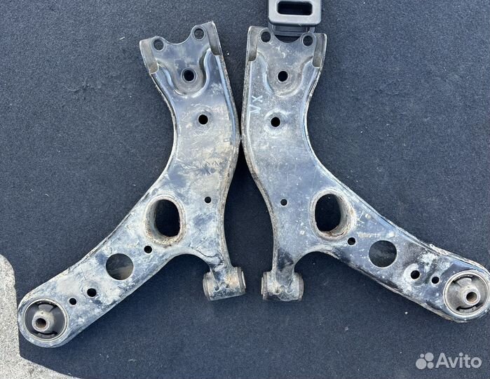 Передний рычаг Lexus NX