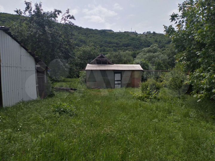 Дом 26,4 м² на участке 10 сот.