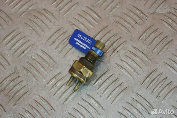 Датчик включения вентилятора Honda VT250Z, MC08E